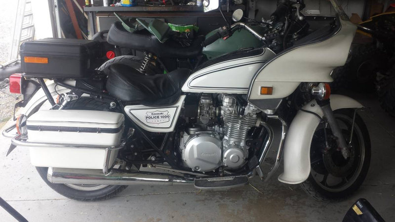 Illustration for article titled Is $900 Too Much To CHiP In For This Wounded 1982 Kawasaki KZ1000P?